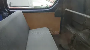 Toyota HiAce 2012 Blue