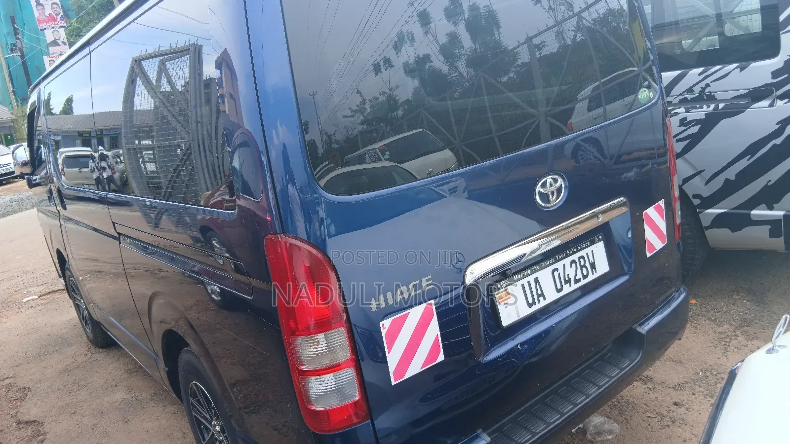 Toyota HiAce 2012 Blue