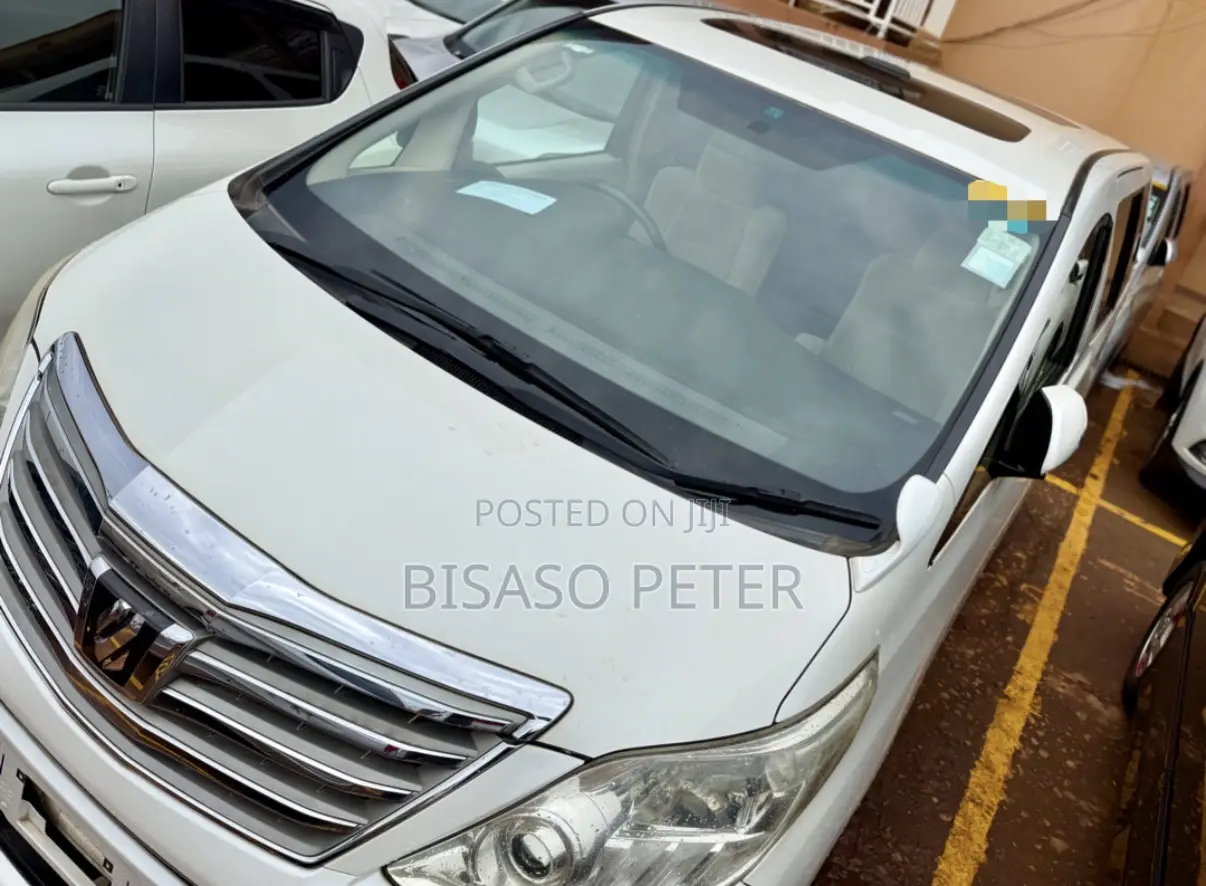 Toyota Alphard 2.4 Petrol AWD 2012 White
