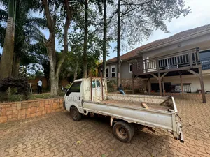 5bdrm House in Nalya Estate, Central Division for sale
