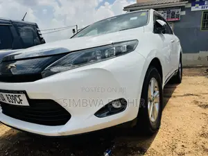 Toyota Harrier 2.0 2015 White