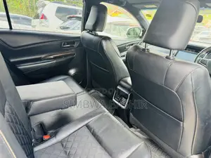 Toyota Harrier 2.0 2015 White
