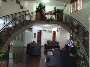 Furnished 5bdrm Duplex in Katabi for sale