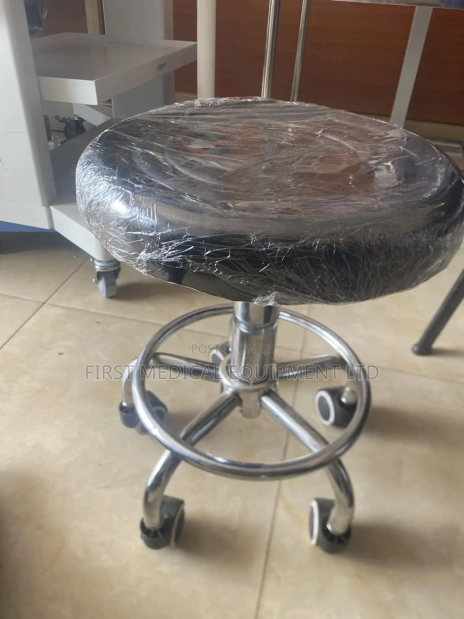 Laboratory Stool Without Height - Carries 150kg Maximum