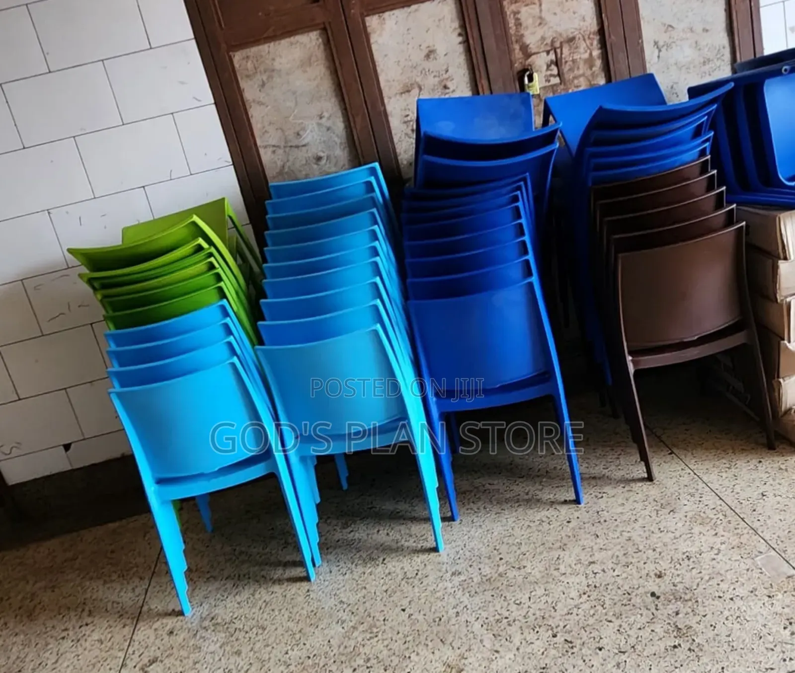 Aristo Plastic Chairs Plastic Chairs