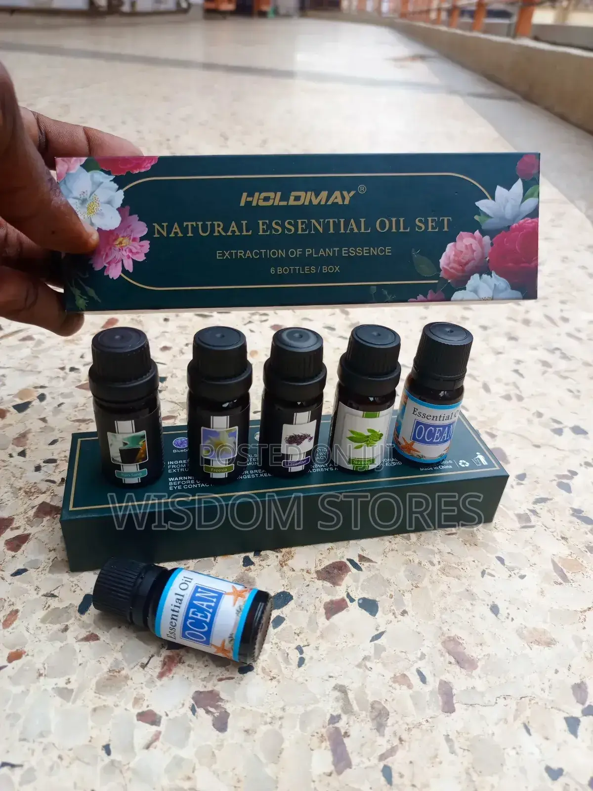 Holdmay Natural Essential Oils