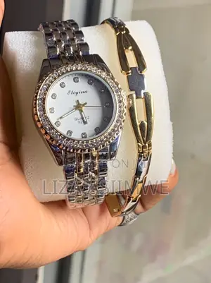 Women’S Classy and Unique Watch With a Bracelet