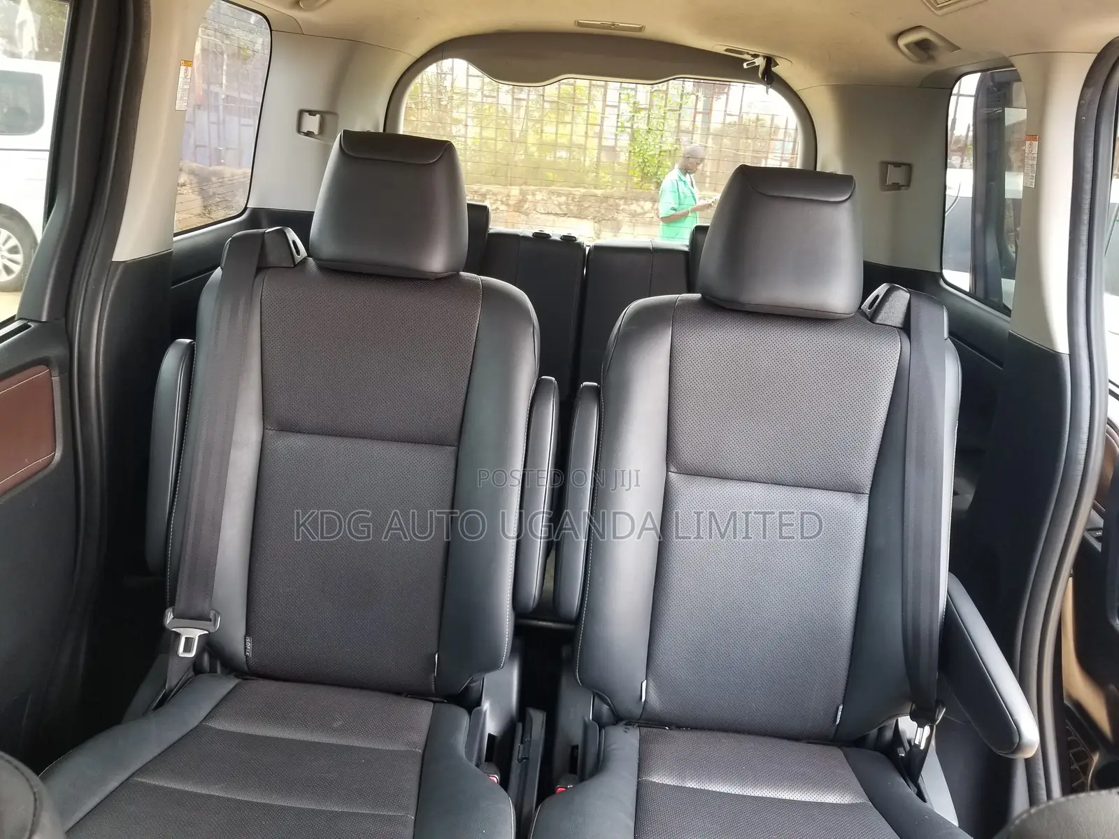 Toyota Esquire 2016 Black