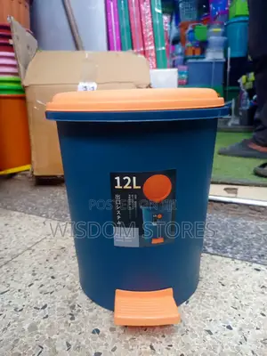 12-Liter Plastic Pedal Dustbin or Trash Can.