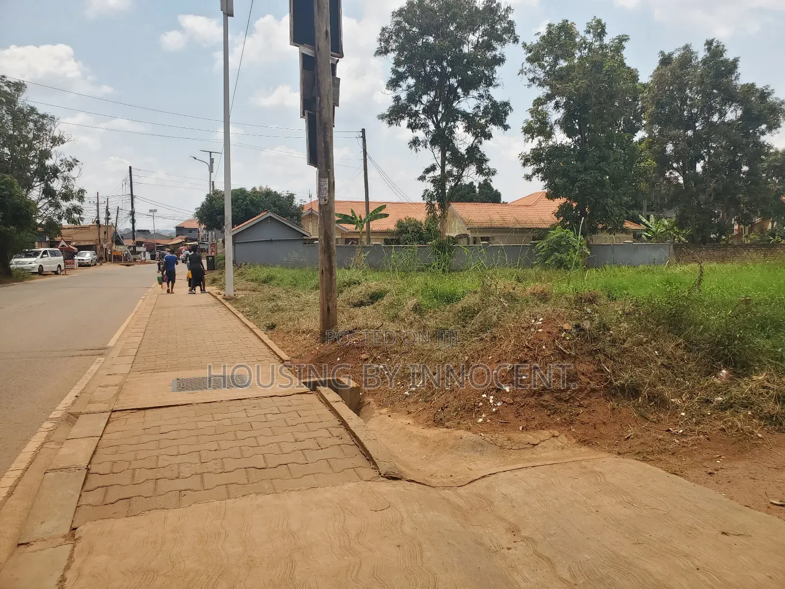 Prime Commercial Use Land for Rent on Kulambiiro Main Road.