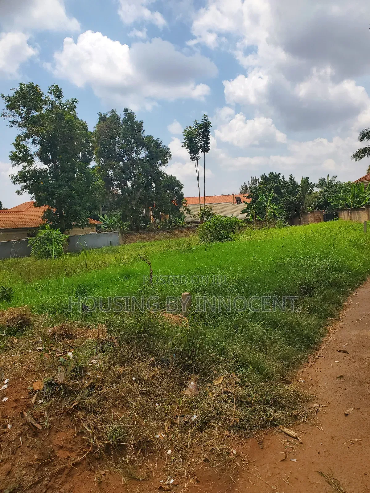 Prime Commercial Use Land for Rent on Kulambiiro Main Road.