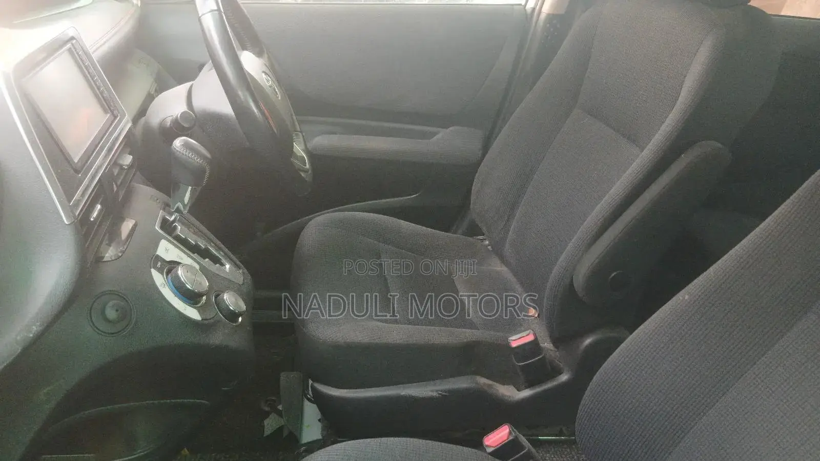 Toyota Sienta 2016 White