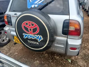 Toyota RAV4 1999 Silver
