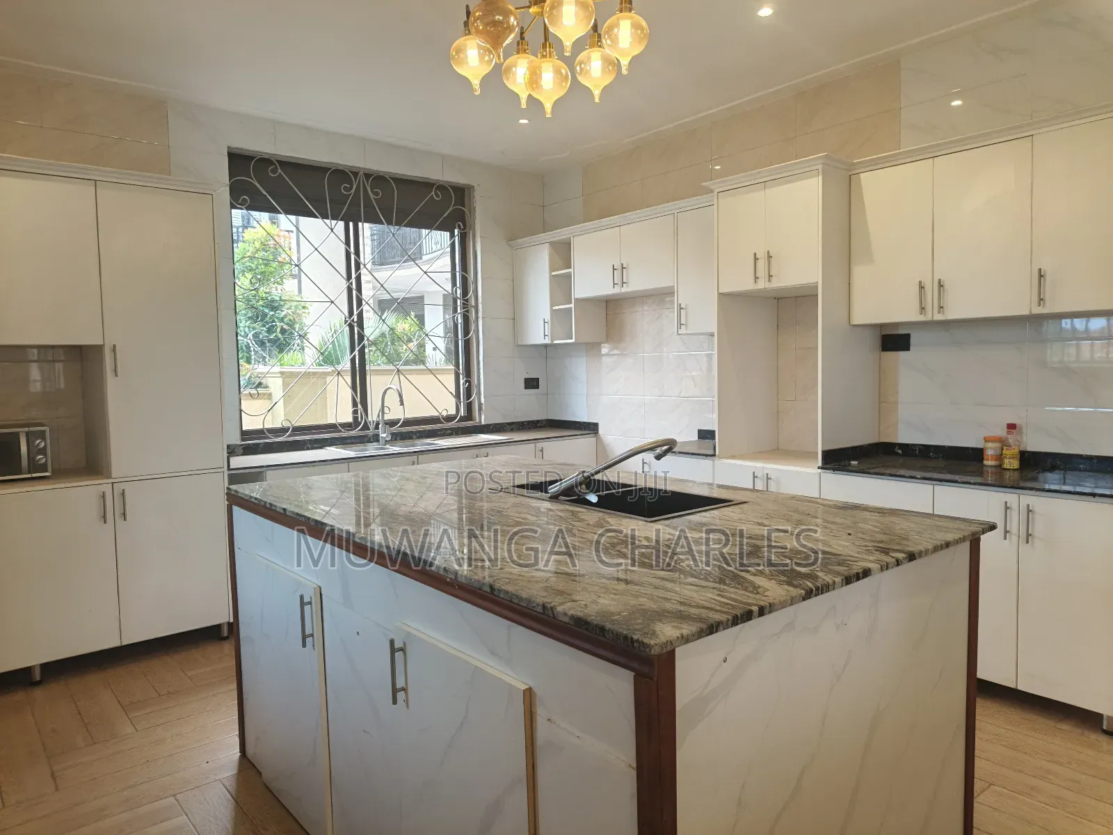 6bdrm Duplex in Fs Properties Ltd, Kira for sale