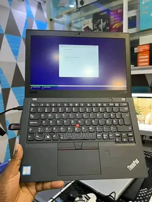 New Laptop Lenovo ThinkPad X280 8GB Intel Core I7 SSD 256GB