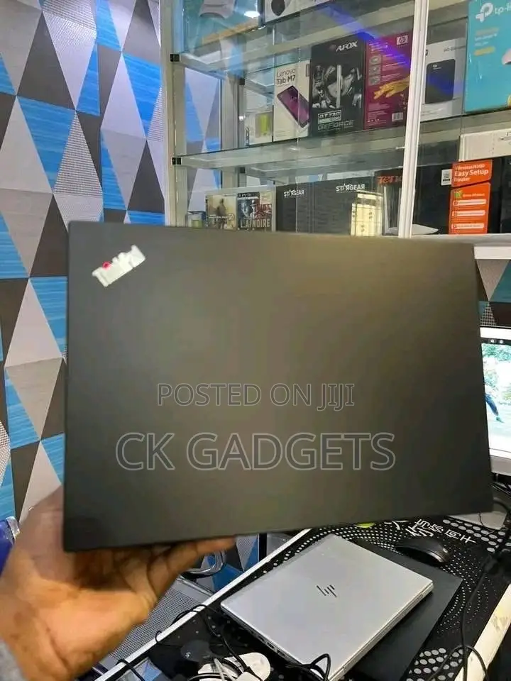 New Laptop Lenovo ThinkPad X280 8GB Intel Core I7 SSD 256GB