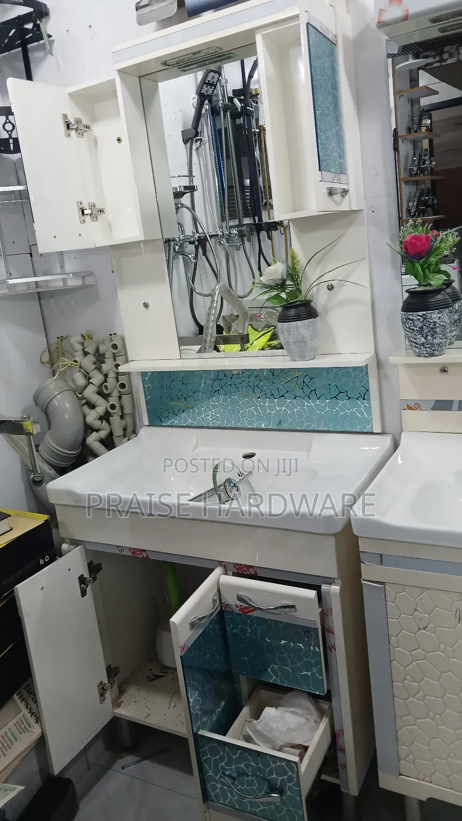 Blue Coloured Basin Carbin