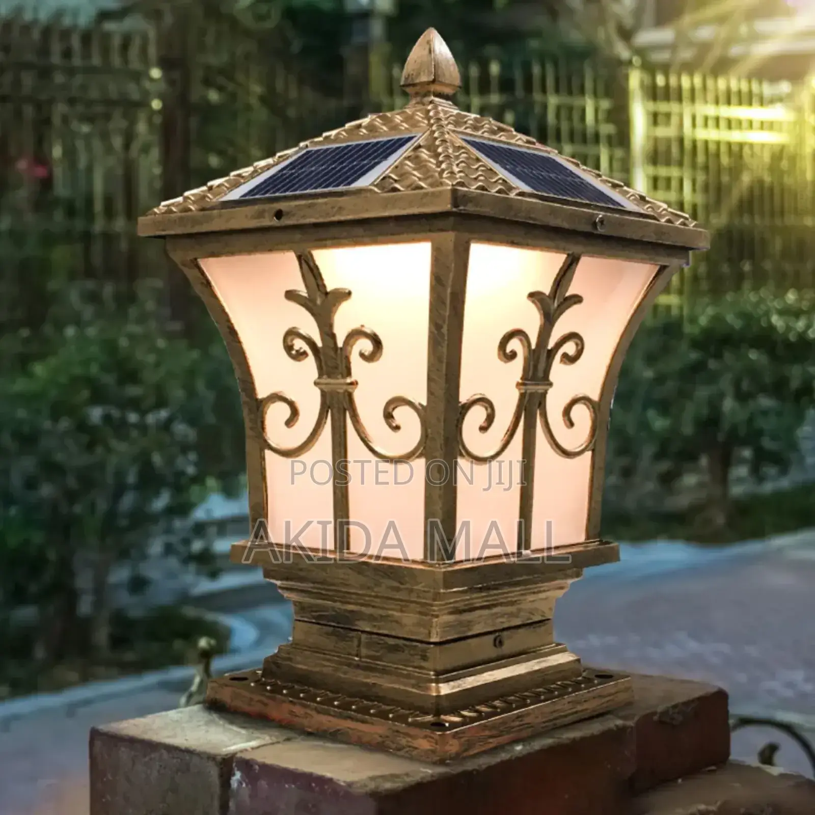 Waterproof Garden Gate Pillar Solar Powered Lights