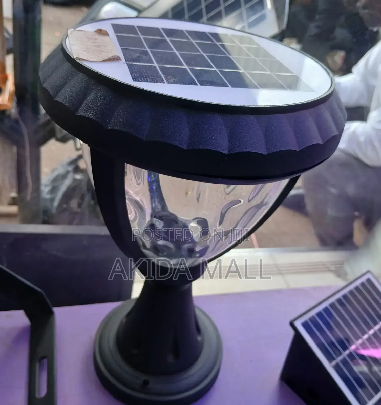 Solar-powered Led Gate,Wall And Pillar Light,Designed For Outdoor Use