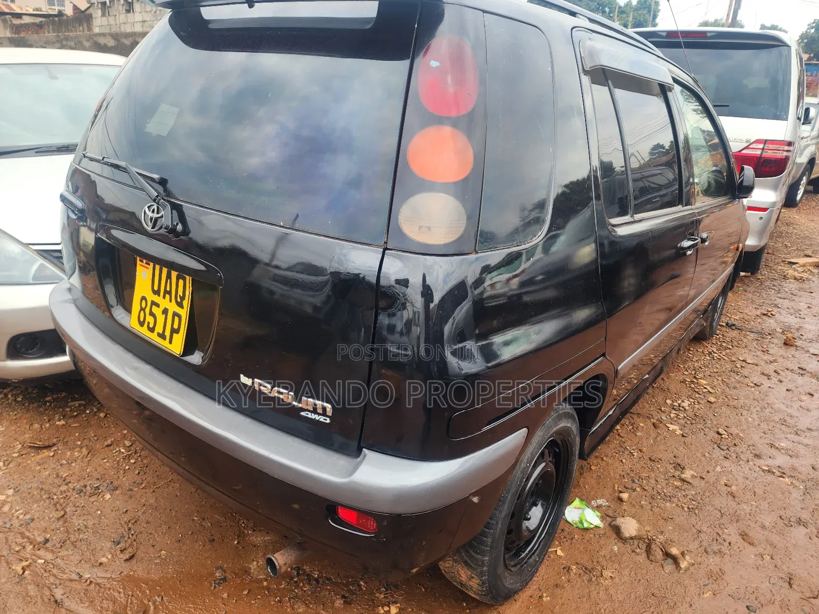 Toyota Raum 1.5 AWD 1999 Black
