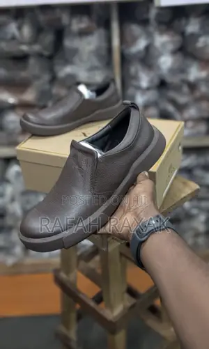 Men’S Dark Tan Clarks Slip-on Casual Leather Shoes
