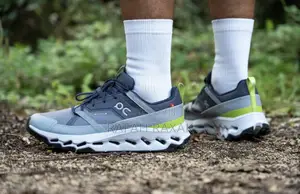 Original On Cloudhorizon Waterproof Hiking Sneakers