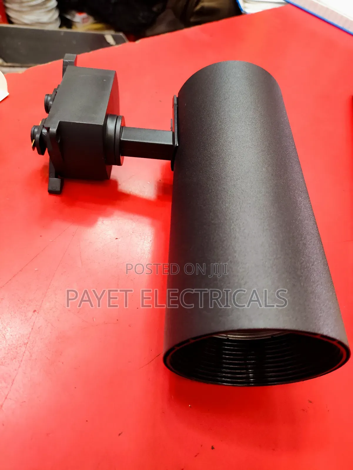 White and Black Body Track Light for 30watts
