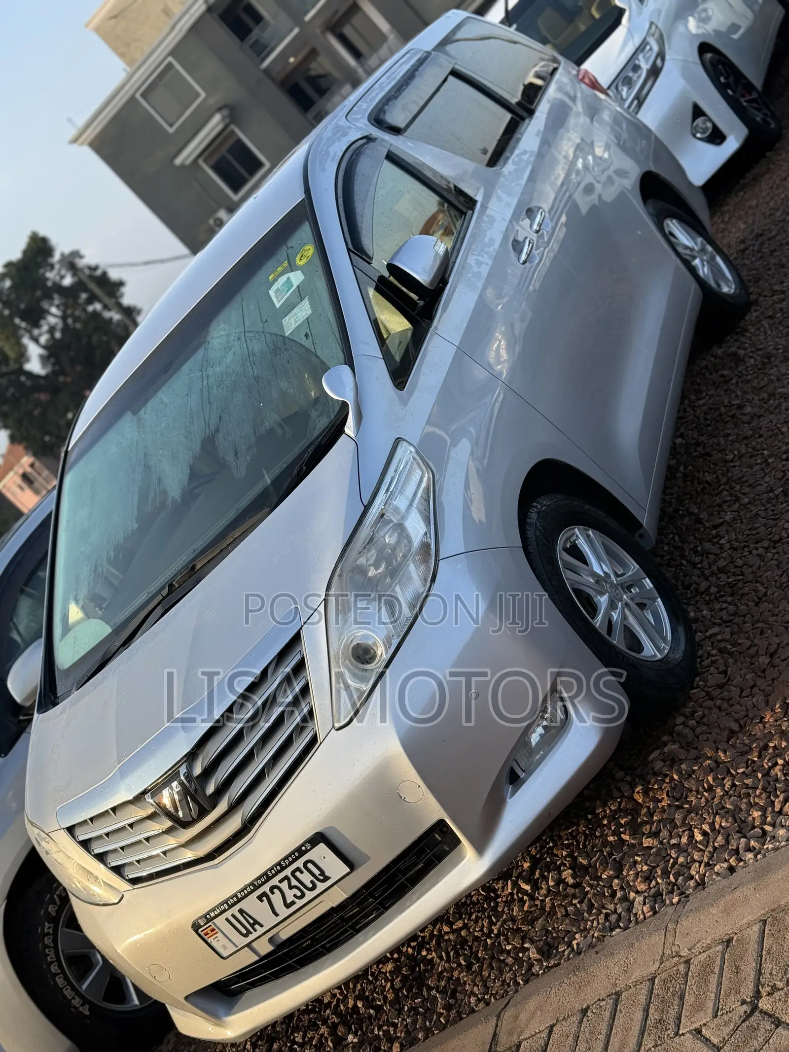 Toyota Alphard 2.4 Petrol AWD 2010 Silver