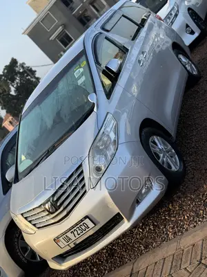 Toyota Alphard 2.4 Petrol AWD 2010 Silver