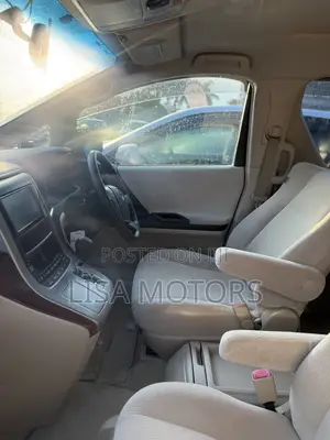 Toyota Alphard 2.4 Petrol AWD 2010 Silver
