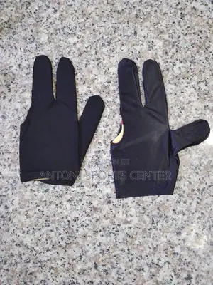 Black Pool Gloves