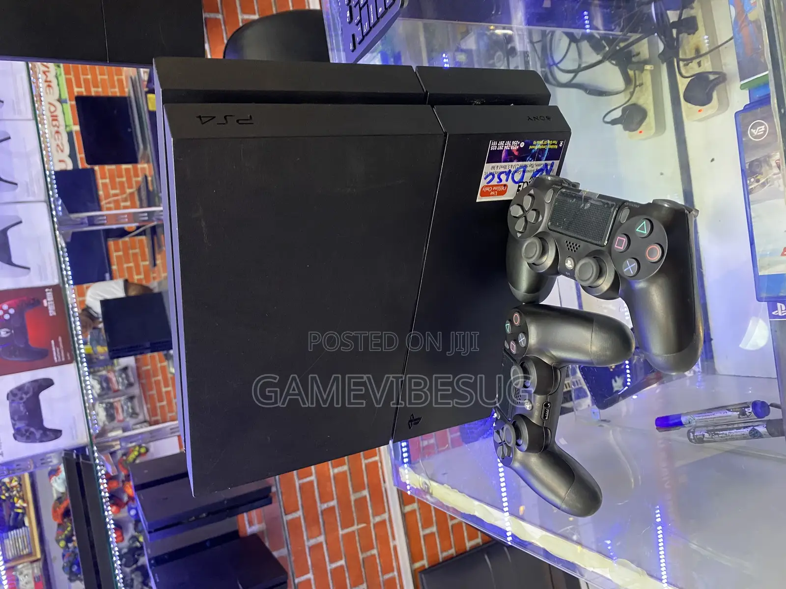 Black Ps4 ( Standard) With 2 Controllers