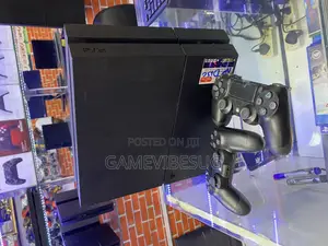 Black Ps4 ( Standard) With 2 Controllers