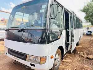 Mitsubishi Fuso Rosa 2016 White