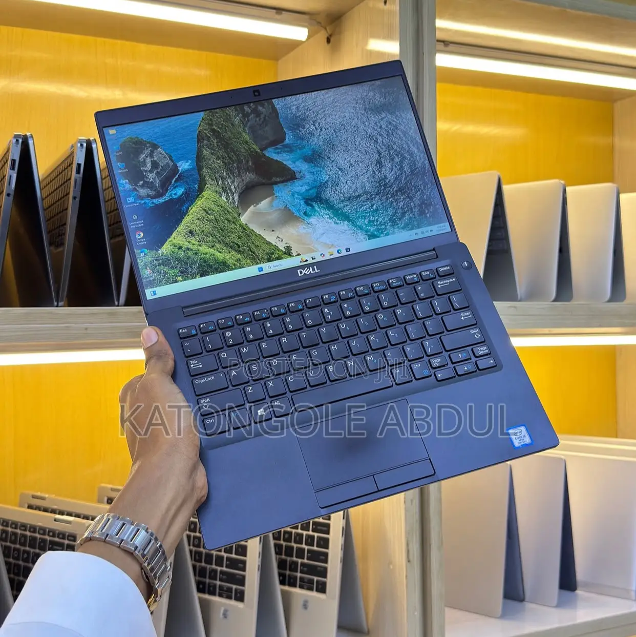 New Laptop Dell Latitude 7390 8GB Intel Core i5 SSD 256GB