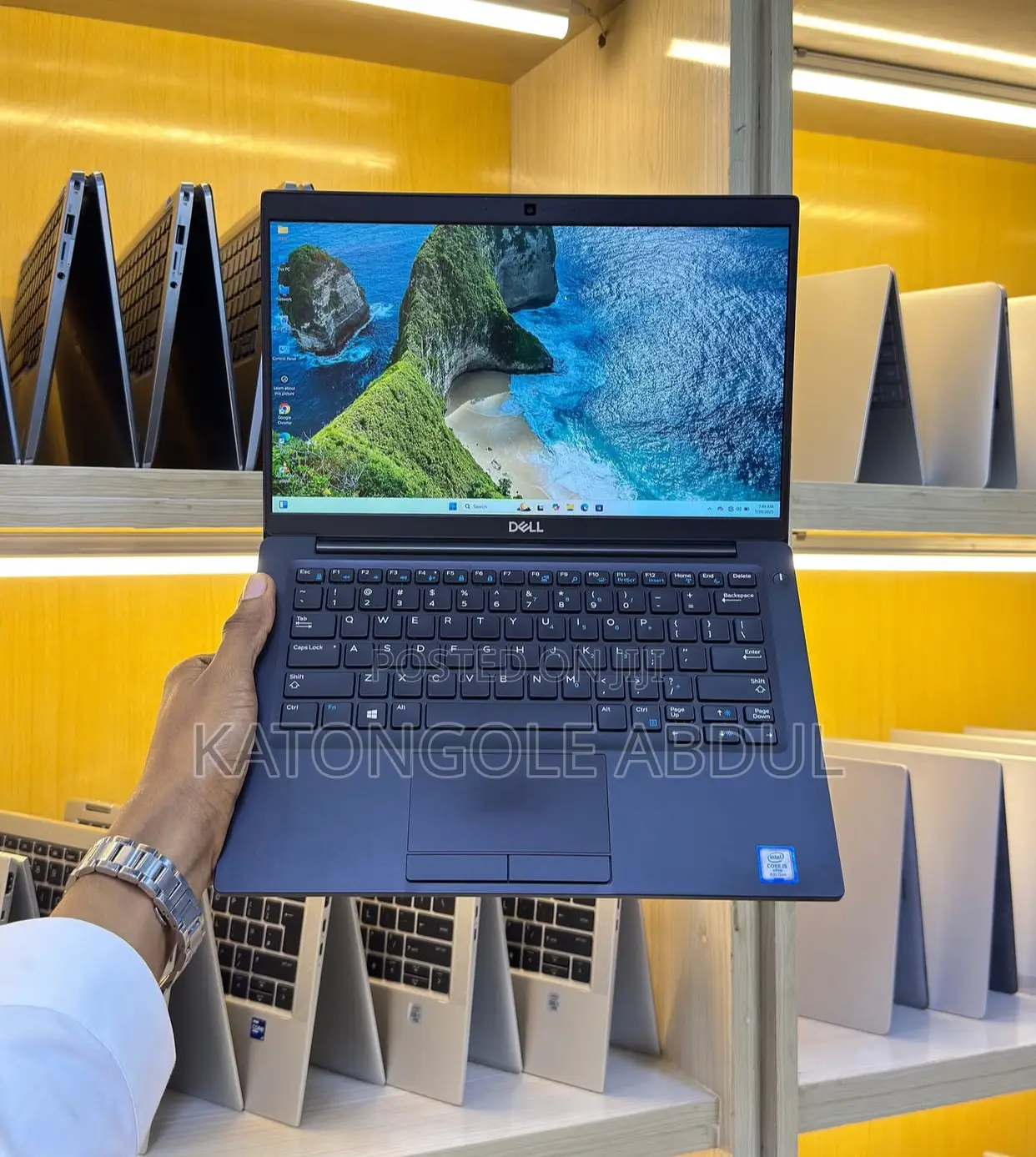 New Laptop Dell Latitude 7390 8GB Intel Core i5 SSD 256GB