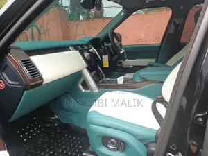 Land Rover Range Rover Vogue 2023 Black
