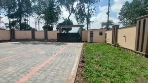 5bdrm Duplex in Fs Properties Ltd, Nakawa for sale