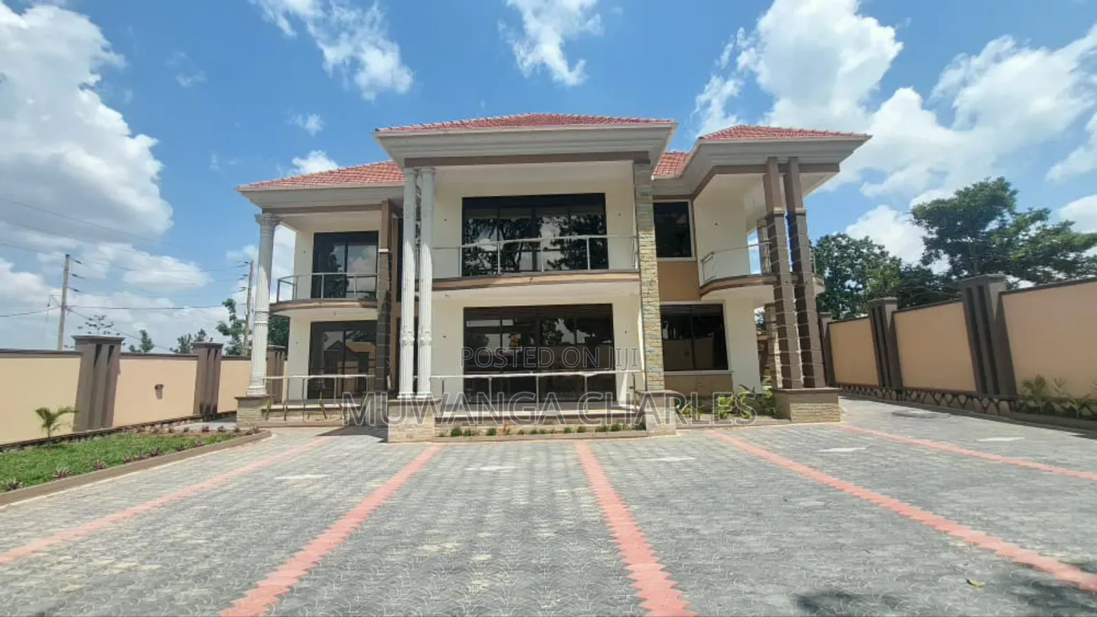 5bdrm Duplex in Fs Properties Ltd, Nakawa for sale