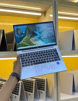 Laptop HP EliteBook 830 G8 16GB Intel Core I7 SSD 512GB