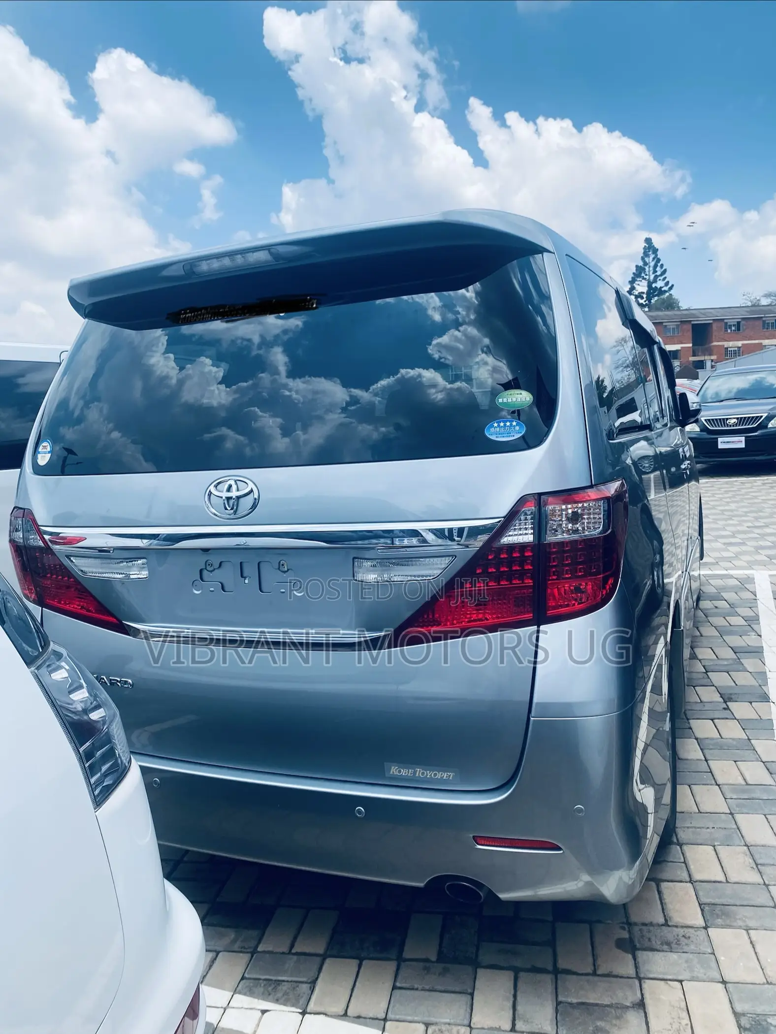 Toyota Alphard 2012 Silver