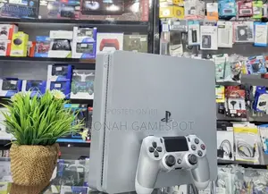 Ps4 Bundle With 2 Controllers and 13 Games Ready for Fast Fun.