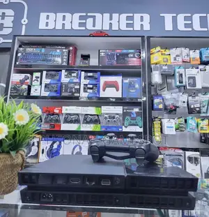 Playstation 4, 2 Controllers, 12 Games Loaded, Smooth and Ready.