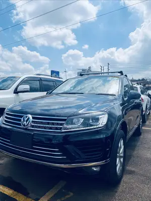 Volkswagen Touareg 2016 Blue