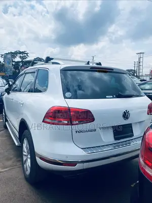 Volkswagen Touareg 2016 White