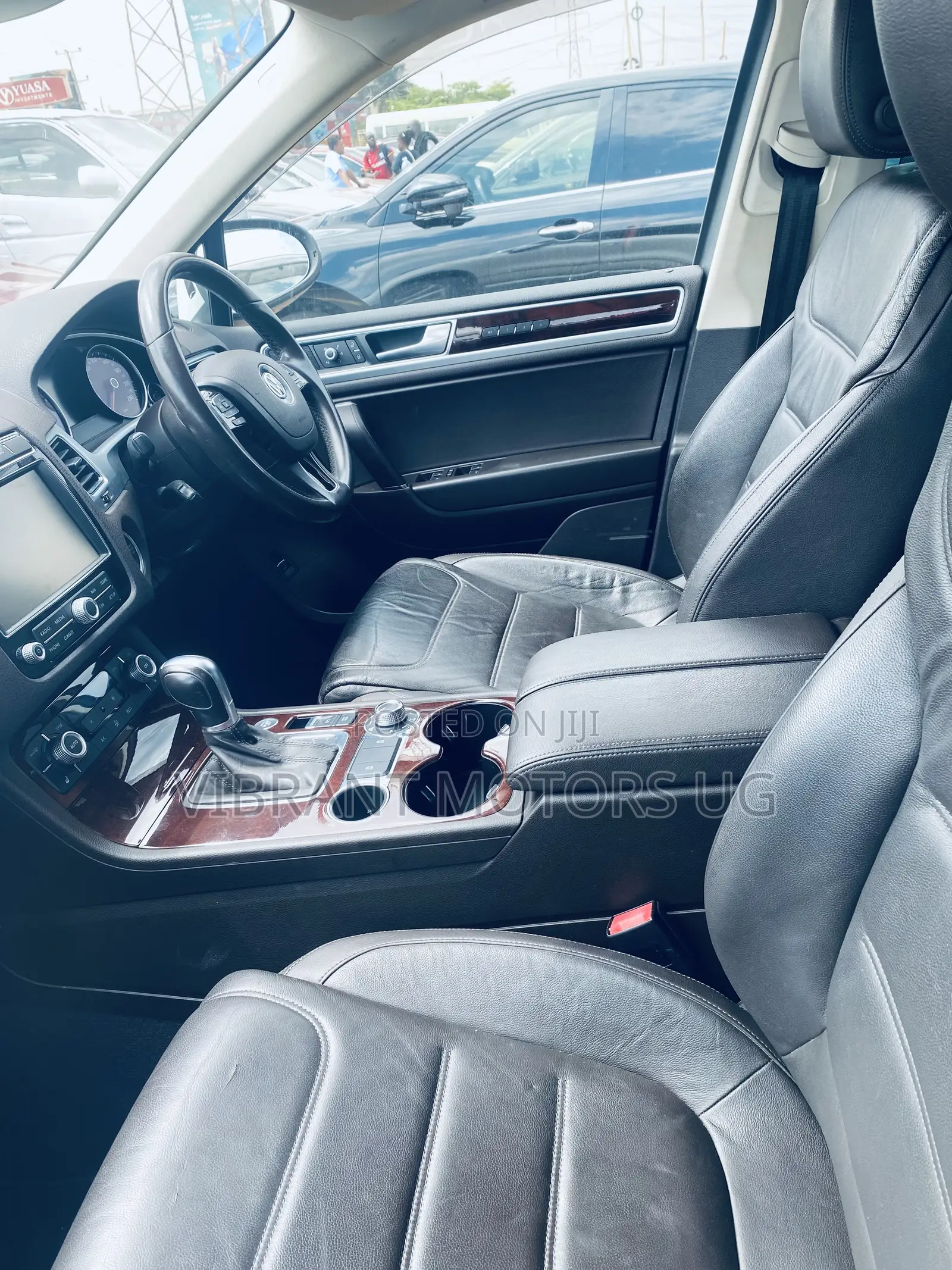 Volkswagen Touareg 2016 White