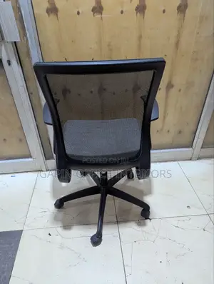 Second Hand Office Chair, Adjustable and Price Negotiable