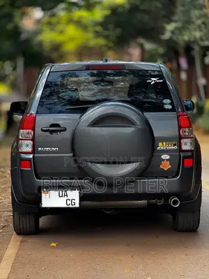 Suzuki Escudo 2011 Gray