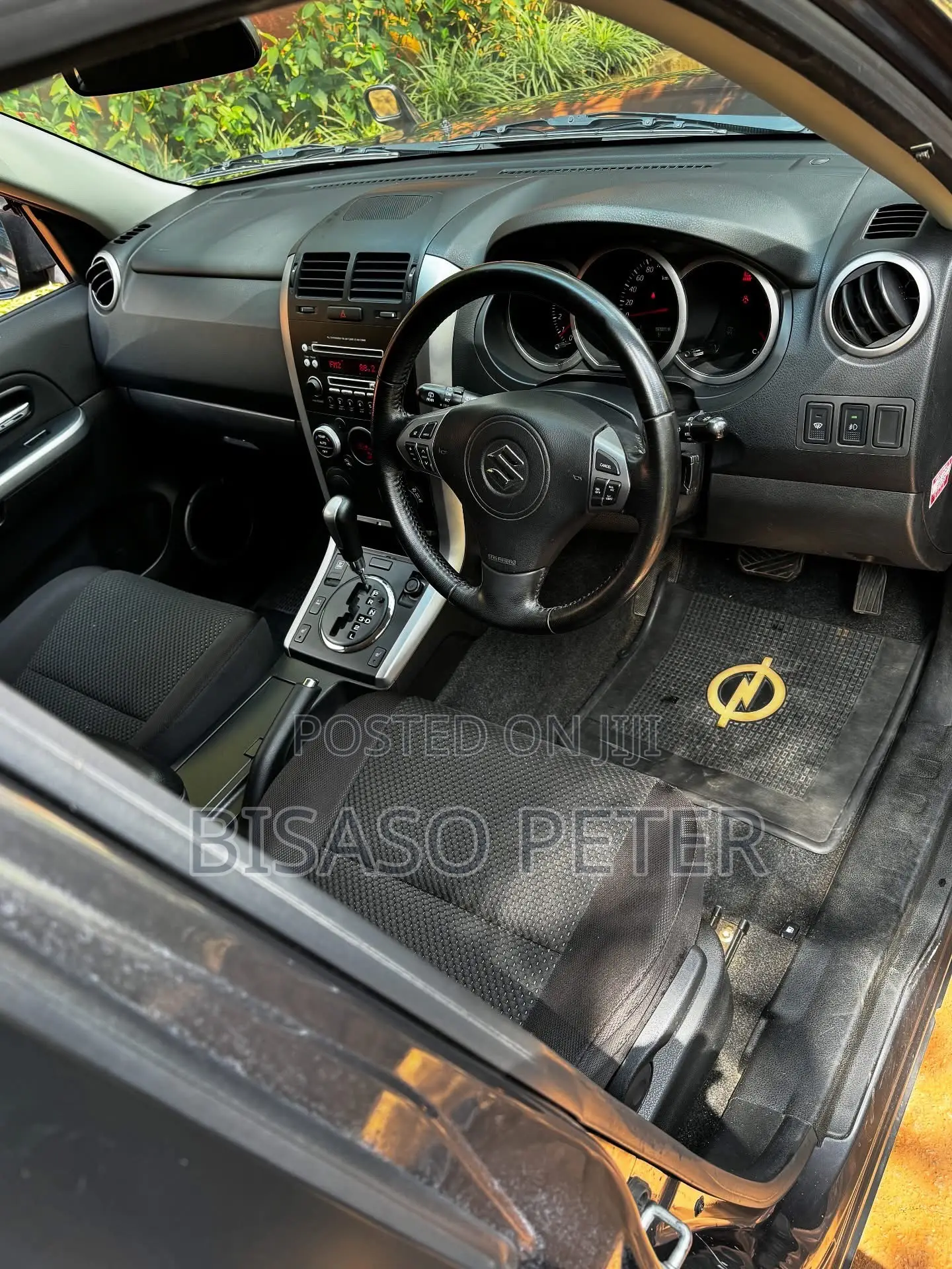 Suzuki Escudo 2011 Gray