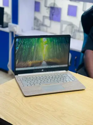 New Laptop HP Pavilion 14-Ce1000 8GB Intel Core I7 SSD 256GB